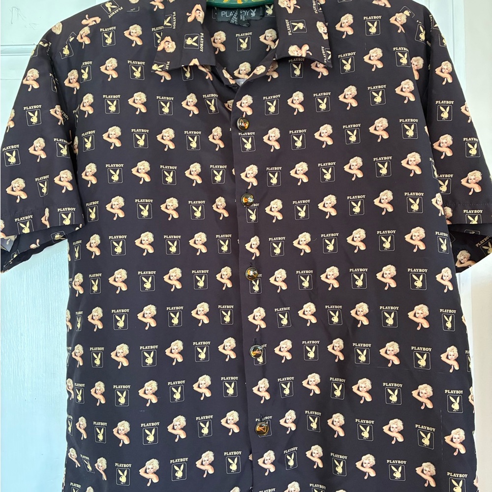 PLAYBOY Men's Black and Cream Graphic Button Down Shirt